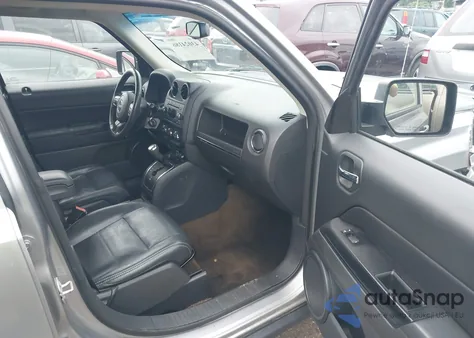 2016 Jeep Patriot High Altitude Edition z USA, uszkodzony, nr VIN 1C4NJPFAXGD727161